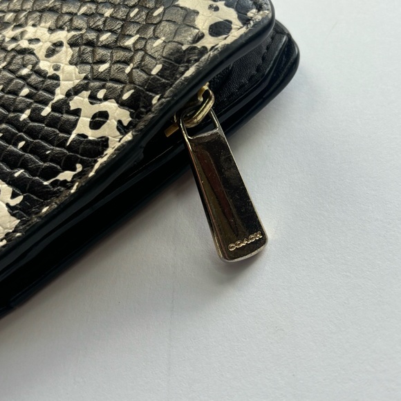 Coach Black and White Snake Print Wallet (note flaws) - Picture 9 of 11